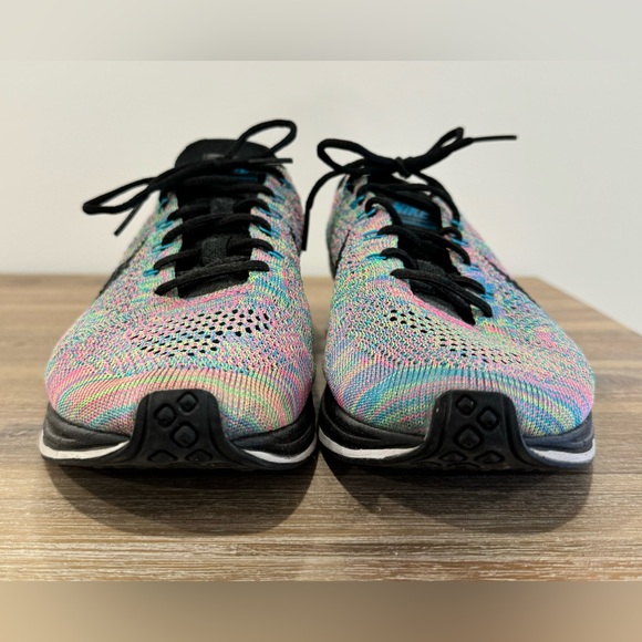 Nike Flyknit Racer - Multi-colour - Size 9 - Picture 2 of 6
